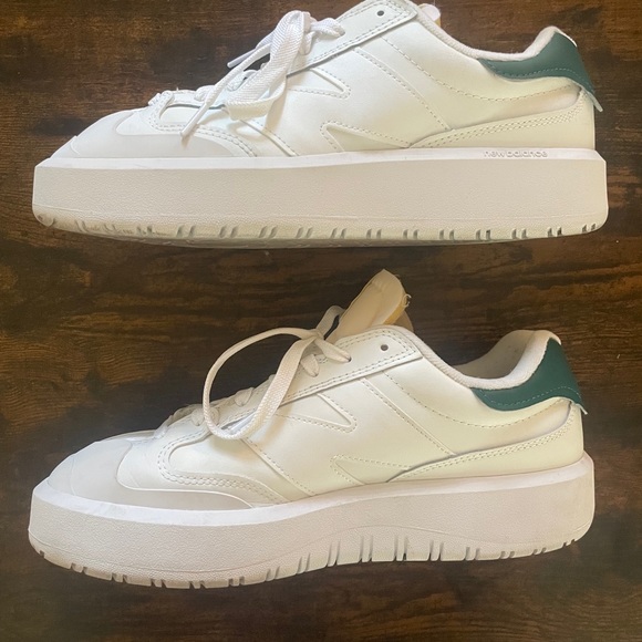 Sneakers - Picture 2 of 4